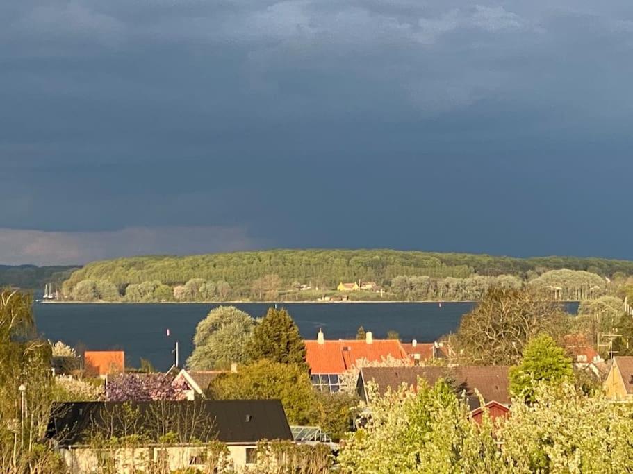 Апартаменти Eskaerhus Pa Tasinge, Taet Pa Svendborg - Afdeling Med Egen Indgang Troense Екстер'єр фото